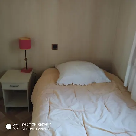 La Maison Des Loirs Apartamento Valréas
